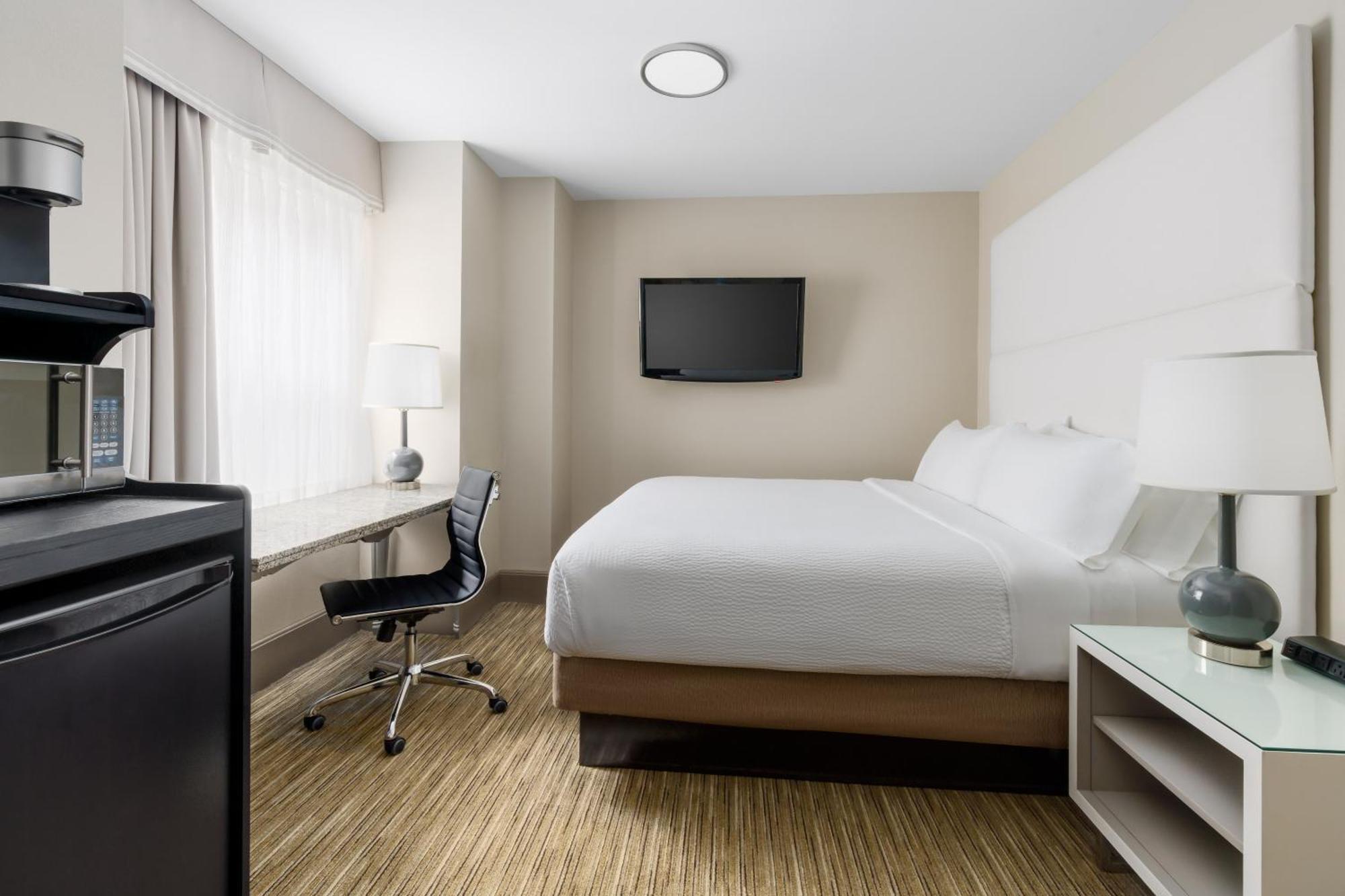 Holiday Inn Express Chicago - Magnificent Mile By Ihg Ngoại thất bức ảnh