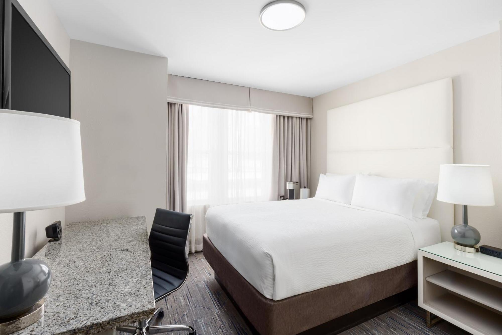 Holiday Inn Express Chicago - Magnificent Mile By Ihg Ngoại thất bức ảnh