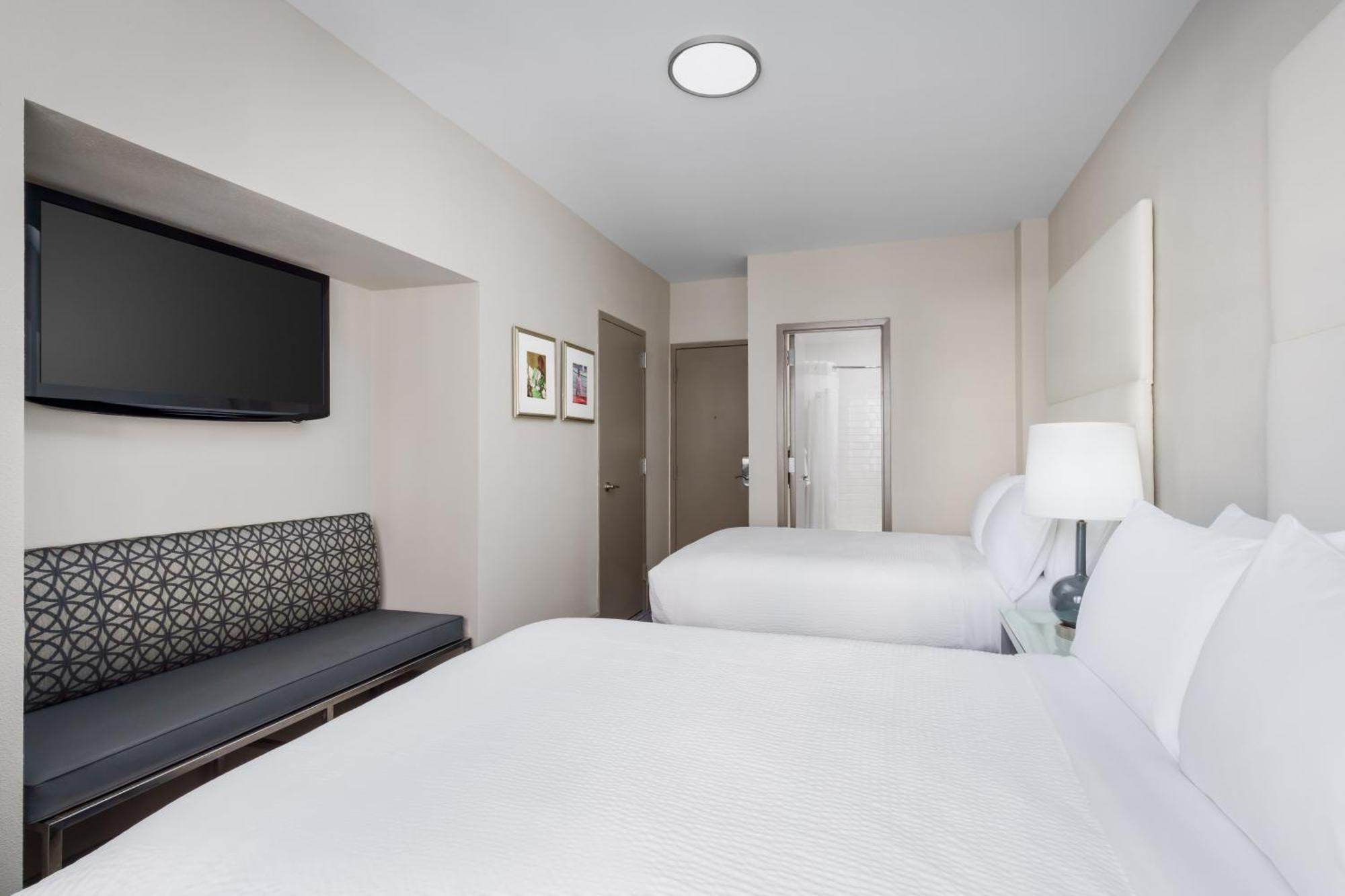 Holiday Inn Express Chicago - Magnificent Mile By Ihg Ngoại thất bức ảnh