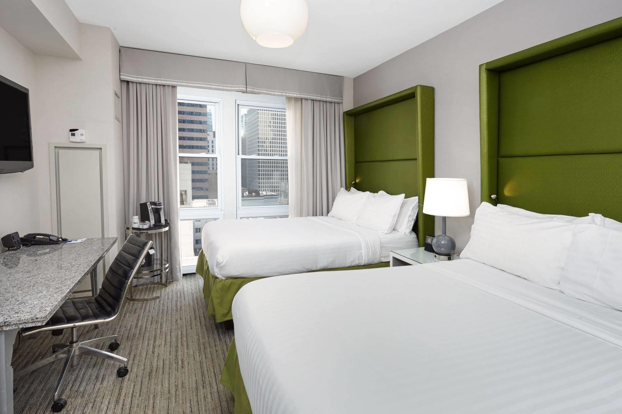 Holiday Inn Express Chicago - Magnificent Mile By Ihg Ngoại thất bức ảnh