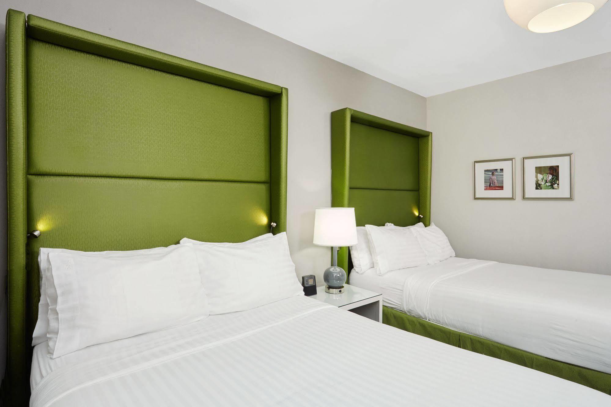 Holiday Inn Express Chicago - Magnificent Mile By Ihg Ngoại thất bức ảnh